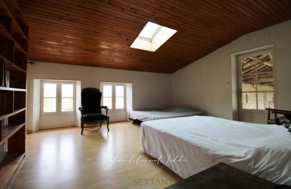 LE LUXE DISCRET DE LA PIERRE.... DANS UN CADRE PAISIBLE