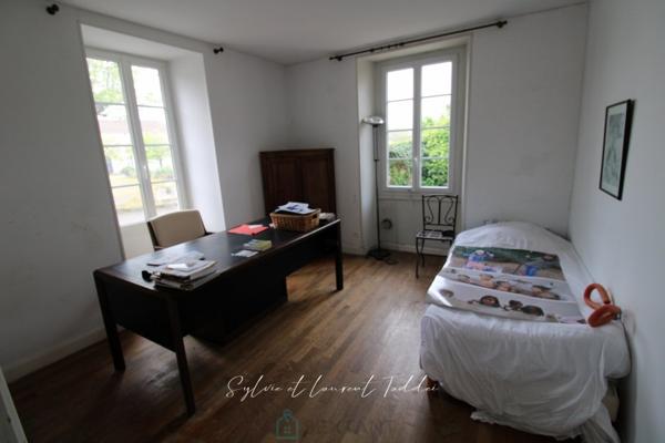 LE LUXE DISCRET DE LA PIERRE.... DANS UN CADRE PAISIBLE