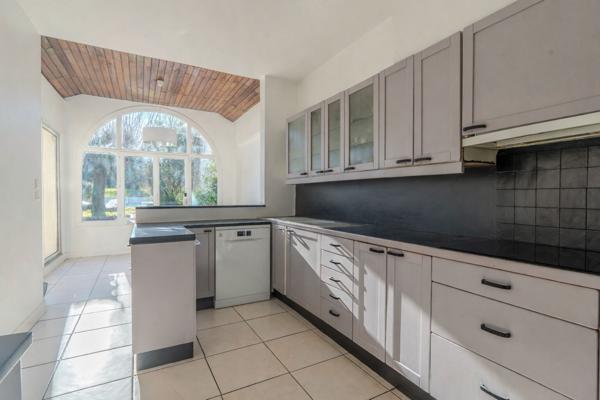 Mérignac La Glacière - Maison familiale lumineuse avec jardin, piscine et garage,