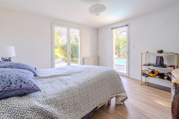 Mérignac La Glacière - Maison familiale lumineuse avec jardin, piscine et garage,