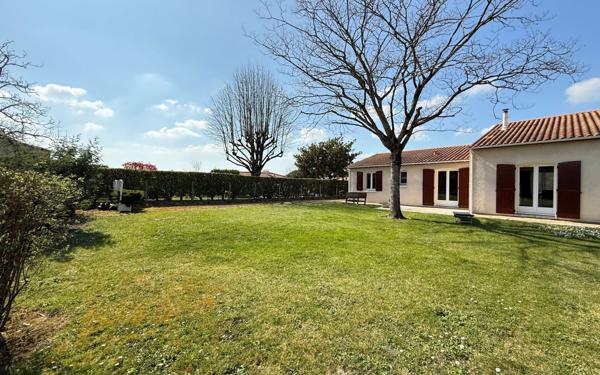 Maison à vendre    5 pièces •  Saint-Palais-sur-Mer