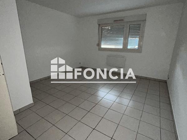 Location Studio 21.8 m² - 33 RUE DE SOLIGNAC Nancy 54000