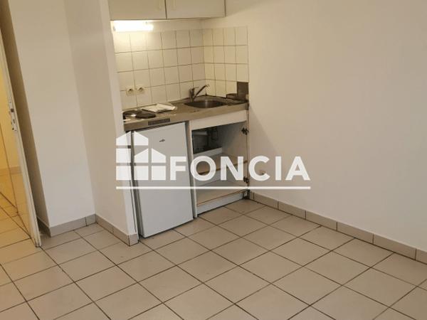 Location Studio 21.8 m² - 33 RUE DE SOLIGNAC Nancy 54000