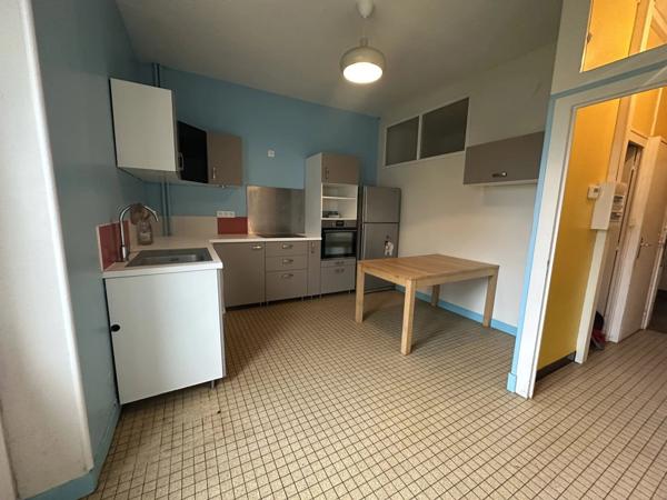 Vente Maison 7 pièces 156 m2 à Saint-Astier