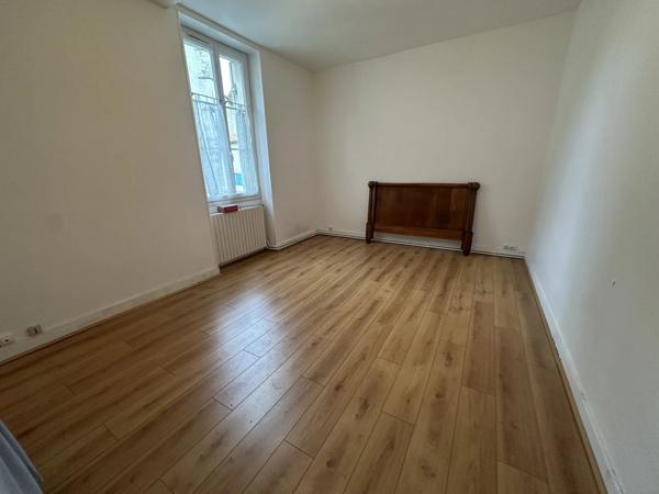 Vente Maison 7 pièces 156 m2 à Saint-Astier