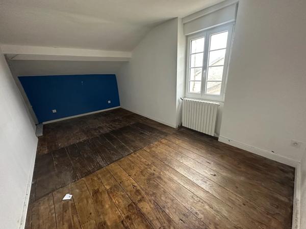 Vente Maison 7 pièces 156 m2 à Saint-Astier