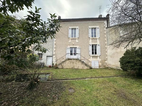 Vente Maison 7 pièces 156 m2 à Saint-Astier