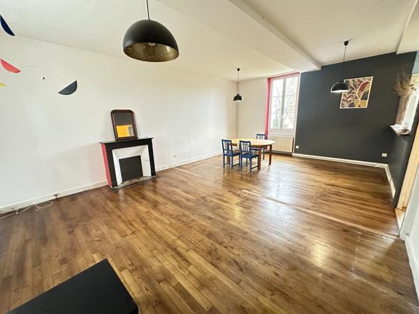 Vente Maison 7 pièces 156 m2 à Saint-Astier