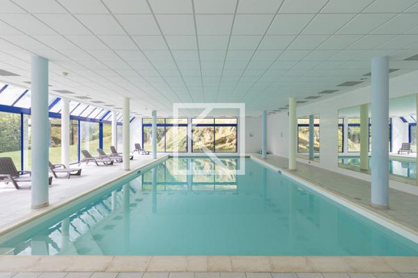 VILLA D'EXCEPTION EN BORD DE RIVIERE