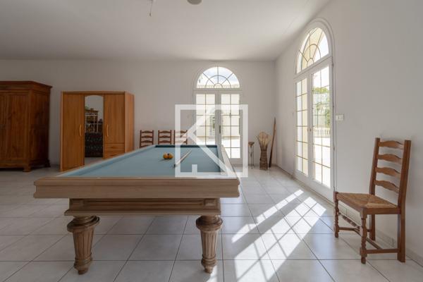 VILLA D'EXCEPTION EN BORD DE RIVIERE