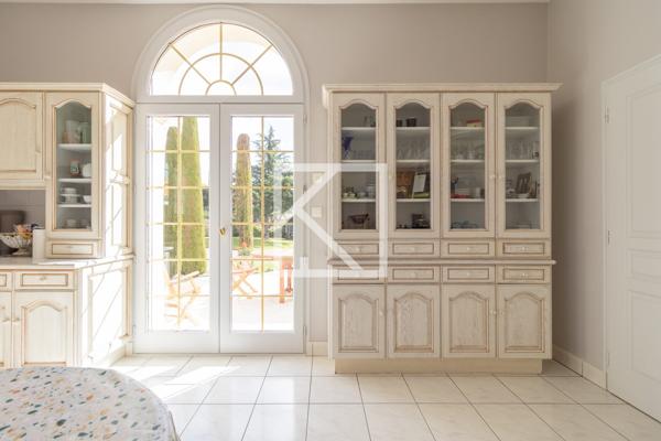 VILLA D'EXCEPTION EN BORD DE RIVIERE