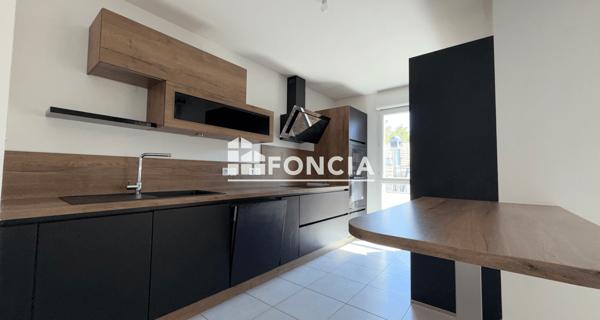 Location Appartement 4 pièces 75.63 m² - Saint-fons 69190