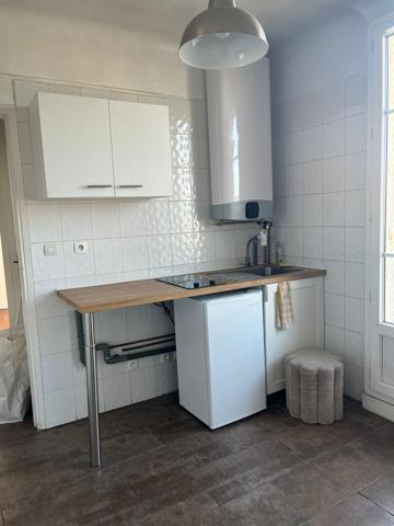 Appartement F2 avec balcon (dernier étage sans ascenseur)
