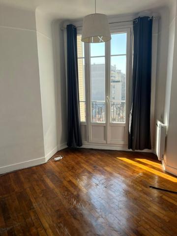 Appartement F2 avec balcon (dernier étage sans ascenseur)