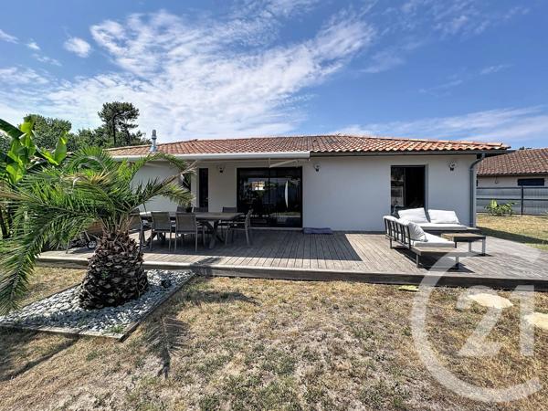 Maison à vendre  5 pièces - 146,20 m 2   GUJAN MESTRAS  - 33