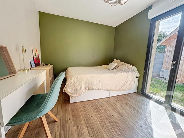 Maison à vendre  5 pièces - 146,20 m 2   GUJAN MESTRAS  - 33
