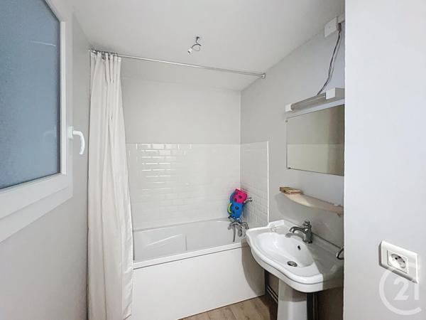 Immeuble à vendre  170,15 m2 BONNEUIL EN FRANCE - 95