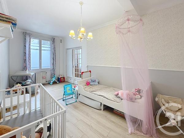 Immeuble à vendre  170,15 m2 BONNEUIL EN FRANCE - 95