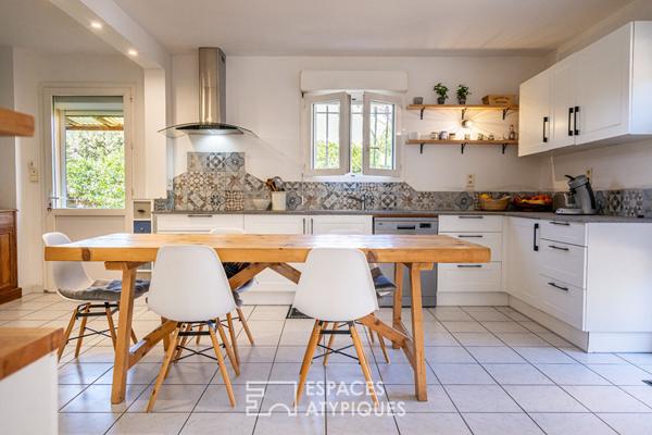 Maison familiale avec terrasse et garage