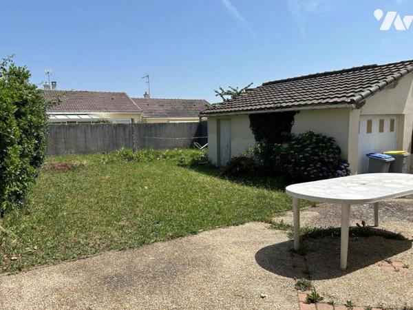 COUERON - LA CHABOSSIERE Maison construite en 1971 sur un terrain de 345 m²