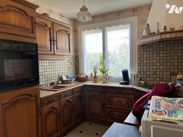 COUERON - LA CHABOSSIERE Maison construite en 1971 sur un terrain de 345 m²