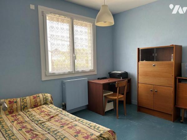 COUERON - LA CHABOSSIERE Maison construite en 1971 sur un terrain de 345 m²