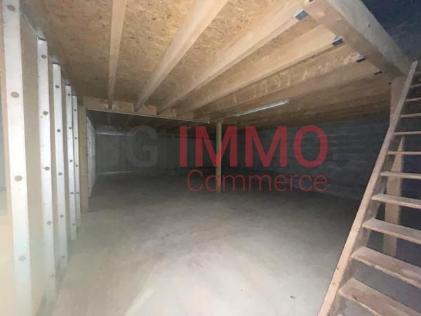 Location / Local Industriel / Bâtiment à Échiré (79410)