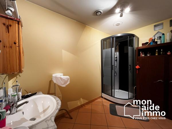 Maison plain pied 4 chambres double garage + piscine