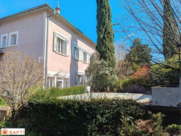 Maison de Maître familiale – 10 pièces – Centre de Voiron