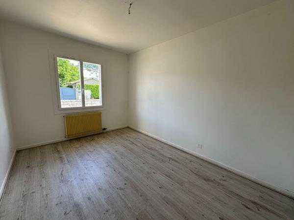 Maison Eysines 5 pièce(s) 120 m2 SUR 1040 m2 de terrain