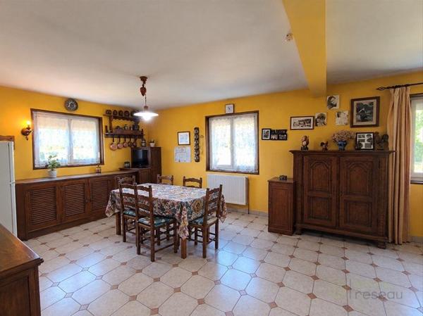 Maison à MONDREPUIS (02500)