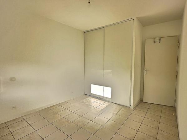 APPARTEMENT T3 - BALCON ET PARKING