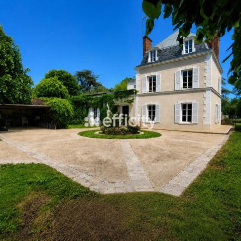 Maison
         10 pièces
        - 258 m² Bien prestige 1 245 000 € *