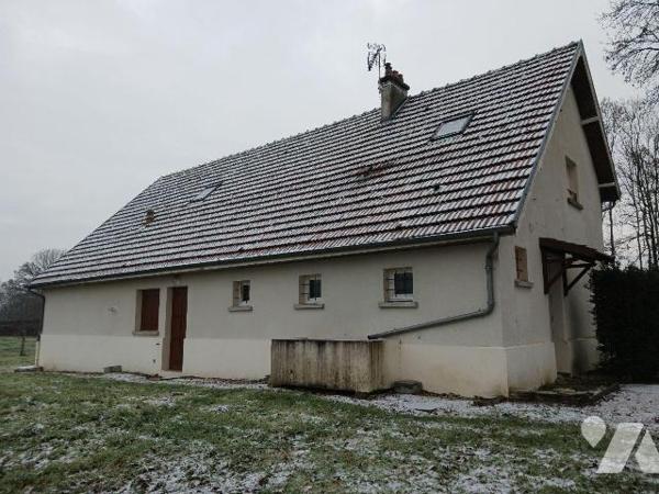 A VENDRE à proximité de la commune de CHAOURCE - Lieudit LA FEULIE, Une maison à usage d'habita...