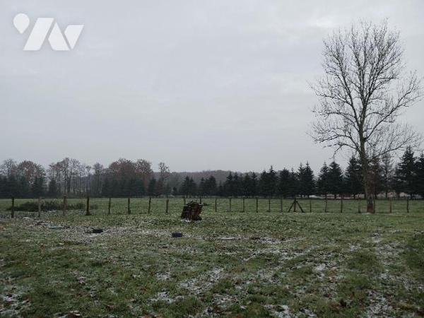 A VENDRE à proximité de la commune de CHAOURCE - Lieudit LA FEULIE, Une maison à usage d'habita...