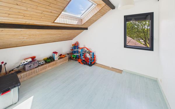 Maison à vendre    4 pièces • 102,30 m2 Voglans