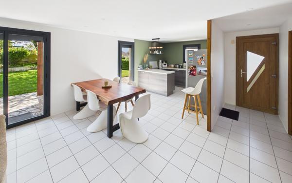 Maison à vendre    4 pièces • 102,30 m2 Voglans