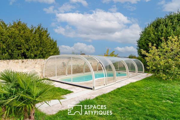 Longère de charme avec dépendances et piscine