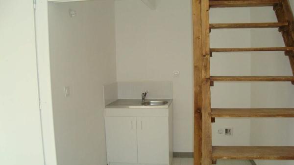 Appartement à louer    1 pièce •  Lunel