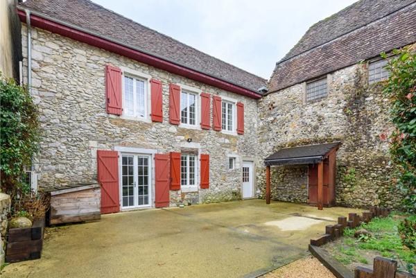 maison 8 pièces 224m² à vendre à Orthez