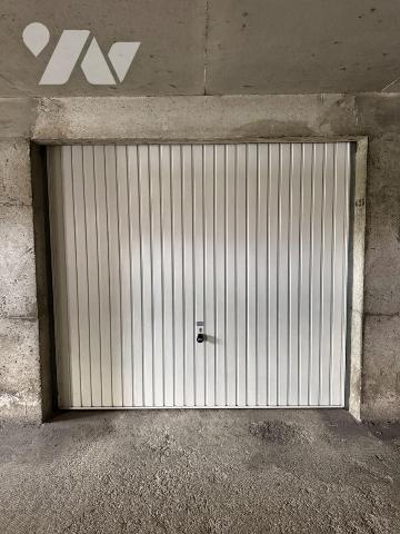 Garage à vendre à Troyes (10000) - Aube (10)

Garage fermé situé au sein d'une copropriété sé...