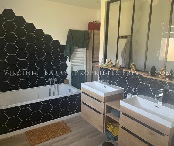 BELLE MAISON DE PLAIN PIED DE 150 M² NON MITOYENNE