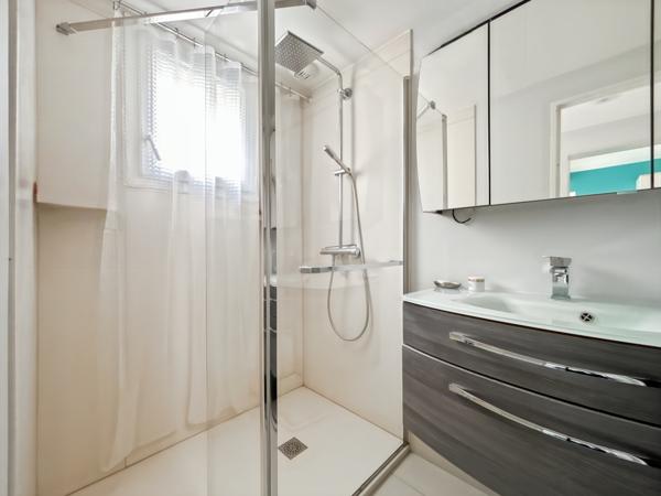 Bures-sur-Yvette (91440) Maison individuelle en bordure de forêt