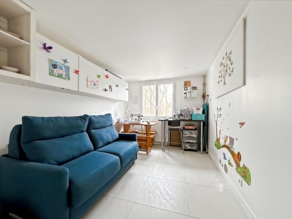 Bures-sur-Yvette (91440) Maison individuelle en bordure de forêt