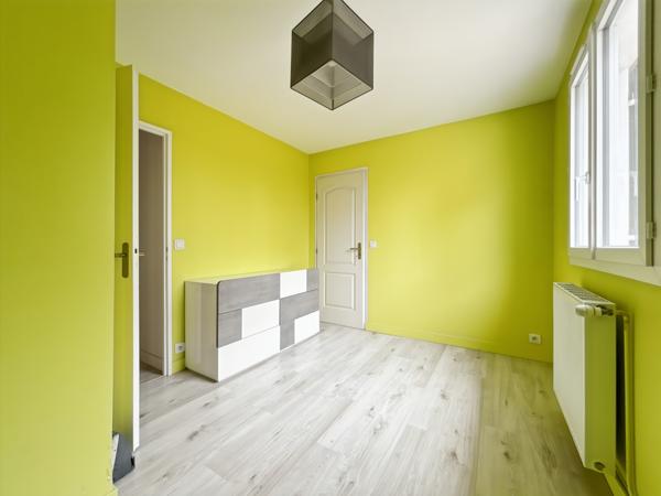 Bures-sur-Yvette (91440) Maison individuelle en bordure de forêt