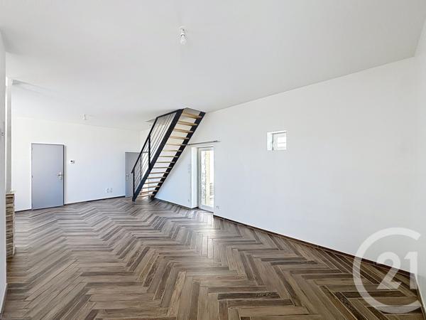 Maison à vendre  5 pièces - 93,35 m 2   RUELLE SUR TOUVRE  - 16