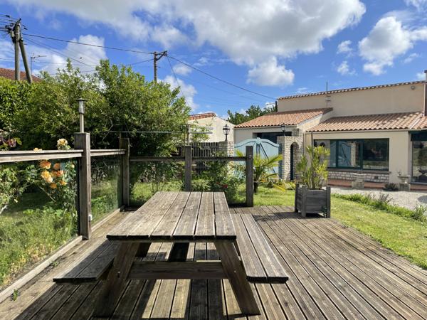 Maison  6 pièce(s)  3 chambre(s)  160 m²