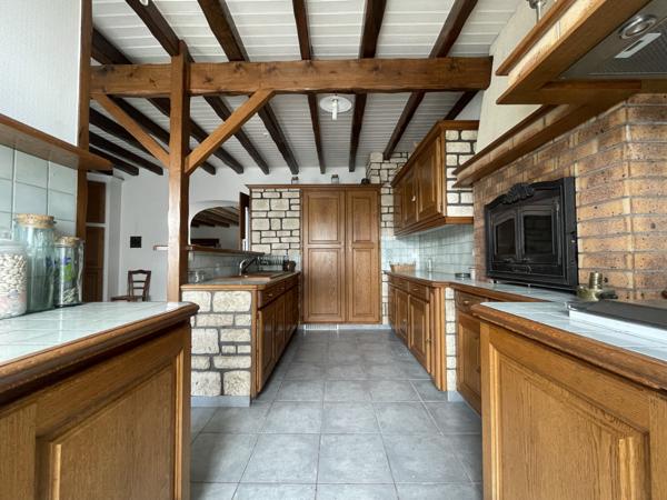 Maison  6 pièce(s)  3 chambre(s)  160 m²