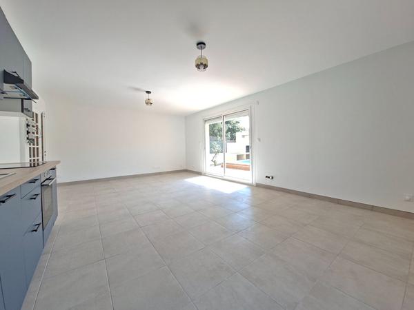 Perpignan SUD Villa 3 faces composée de 2 T4 entièrements rénovés