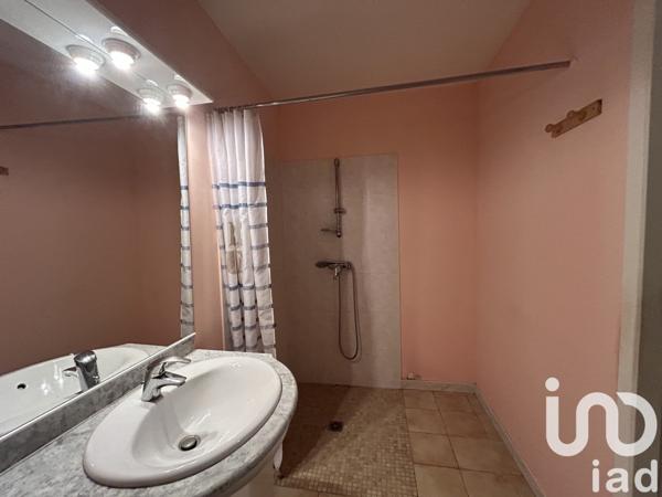 Maison de village 7 pièces de 111 m² à Pépieux (11700)